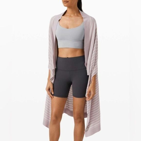 Lululemon Forward Flow Poncho in Iced Iris / Antique White - Picture 2 of 11